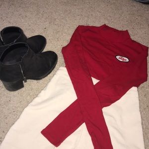 Long-sleeve red crop top